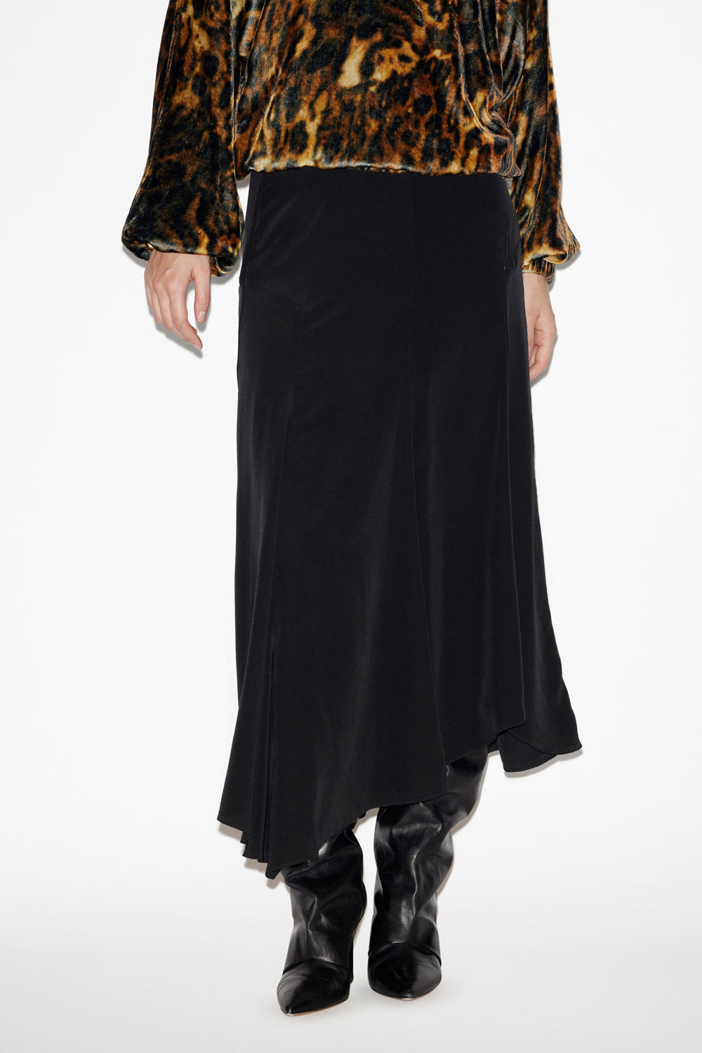 Hortensia midi skirt in plain-colored crêpe de chine - Black - Woman - 4