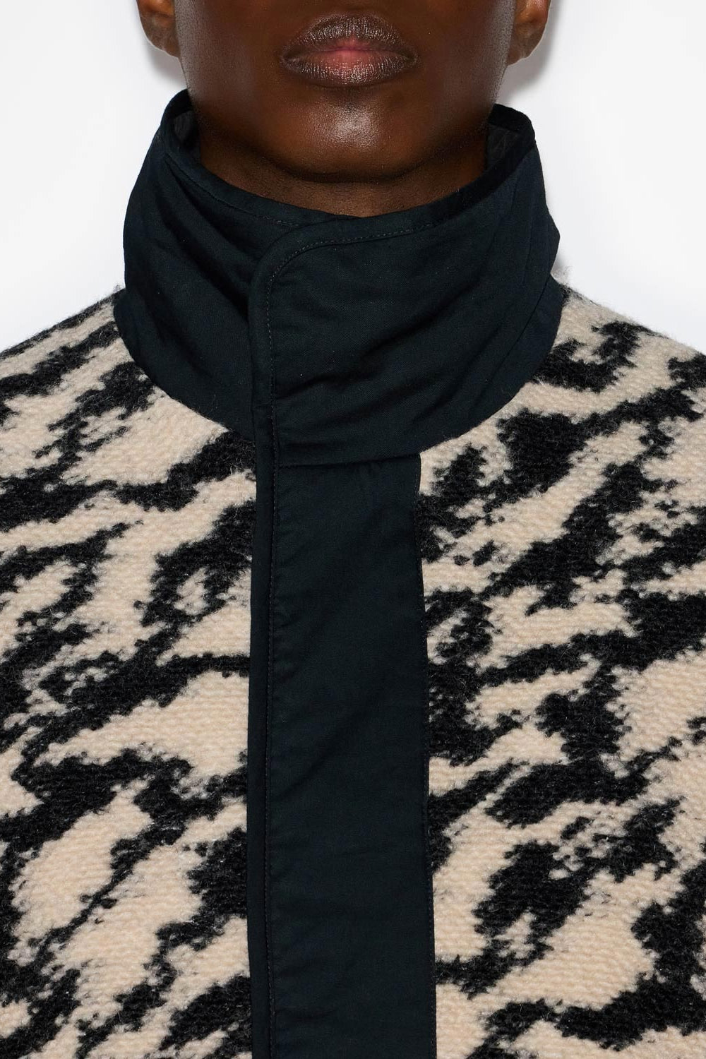 Wendemantel odemmah aus zebrawolle und steppung - Black-beige - Man - 3