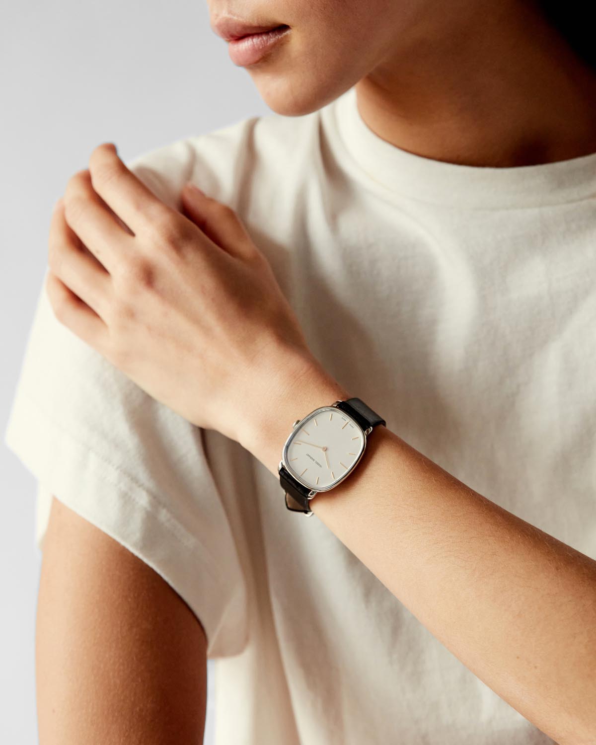 28.07 watch - Silver - Woman - 2