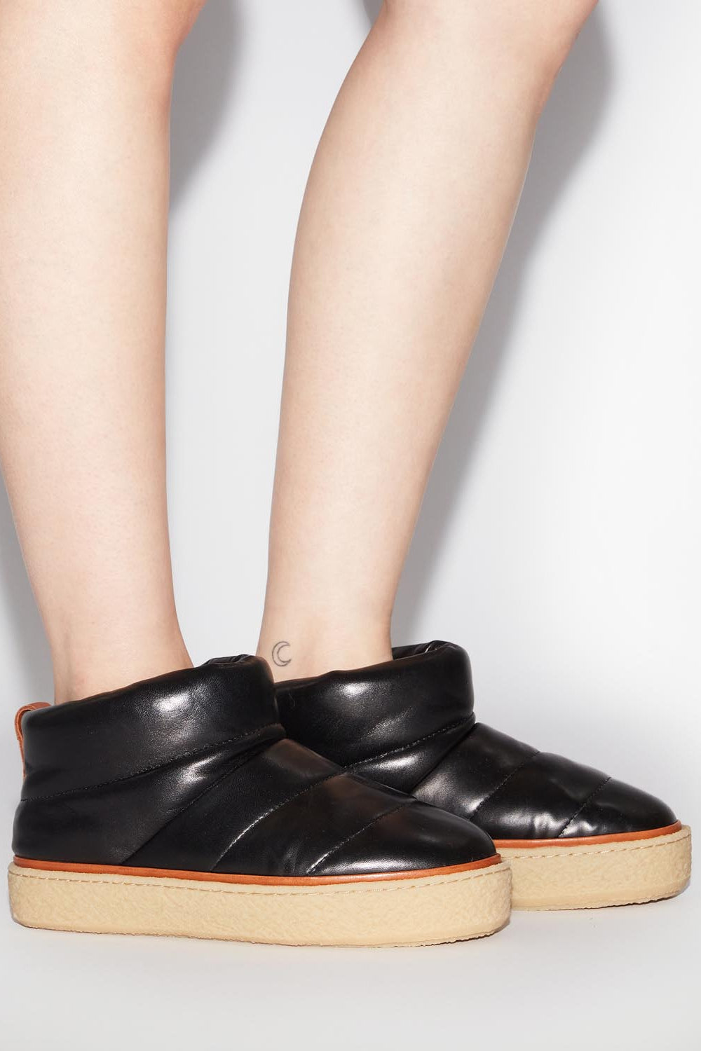 Eskee leather quilted snowboots - Black - Woman - 2