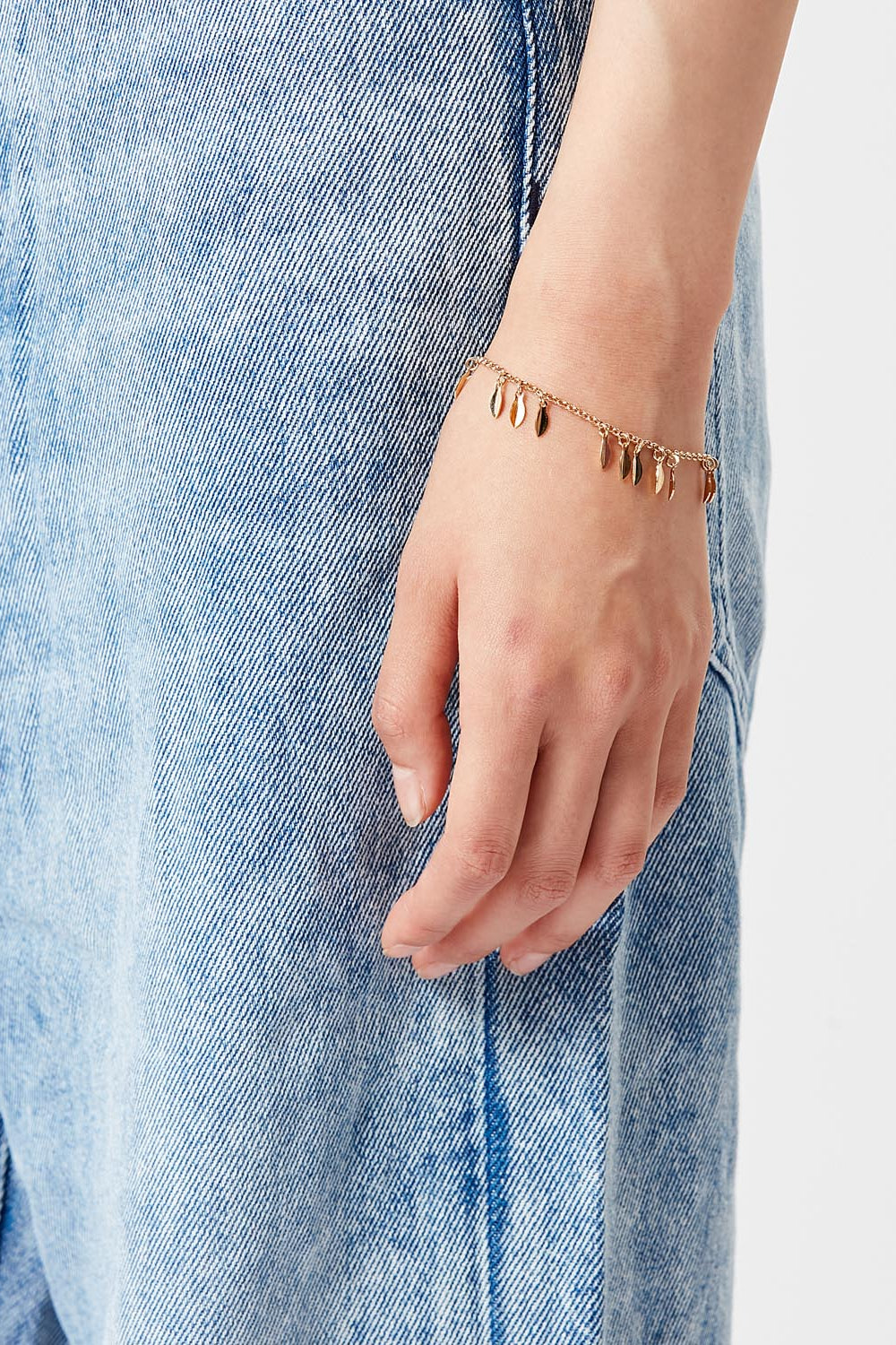 Metal shiny leaf armband mit anhänger - Golden - Woman - 3