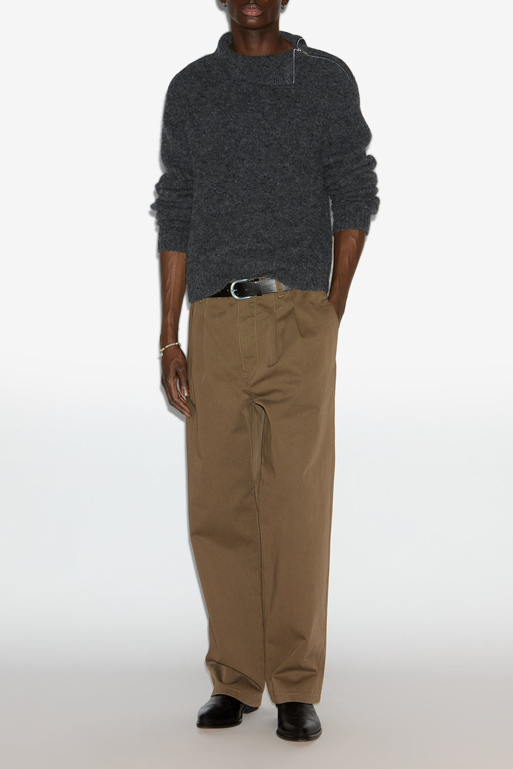 Aliocha stand-up collar plain-colored alpaca knit sweater - Dark gray - Man - 2