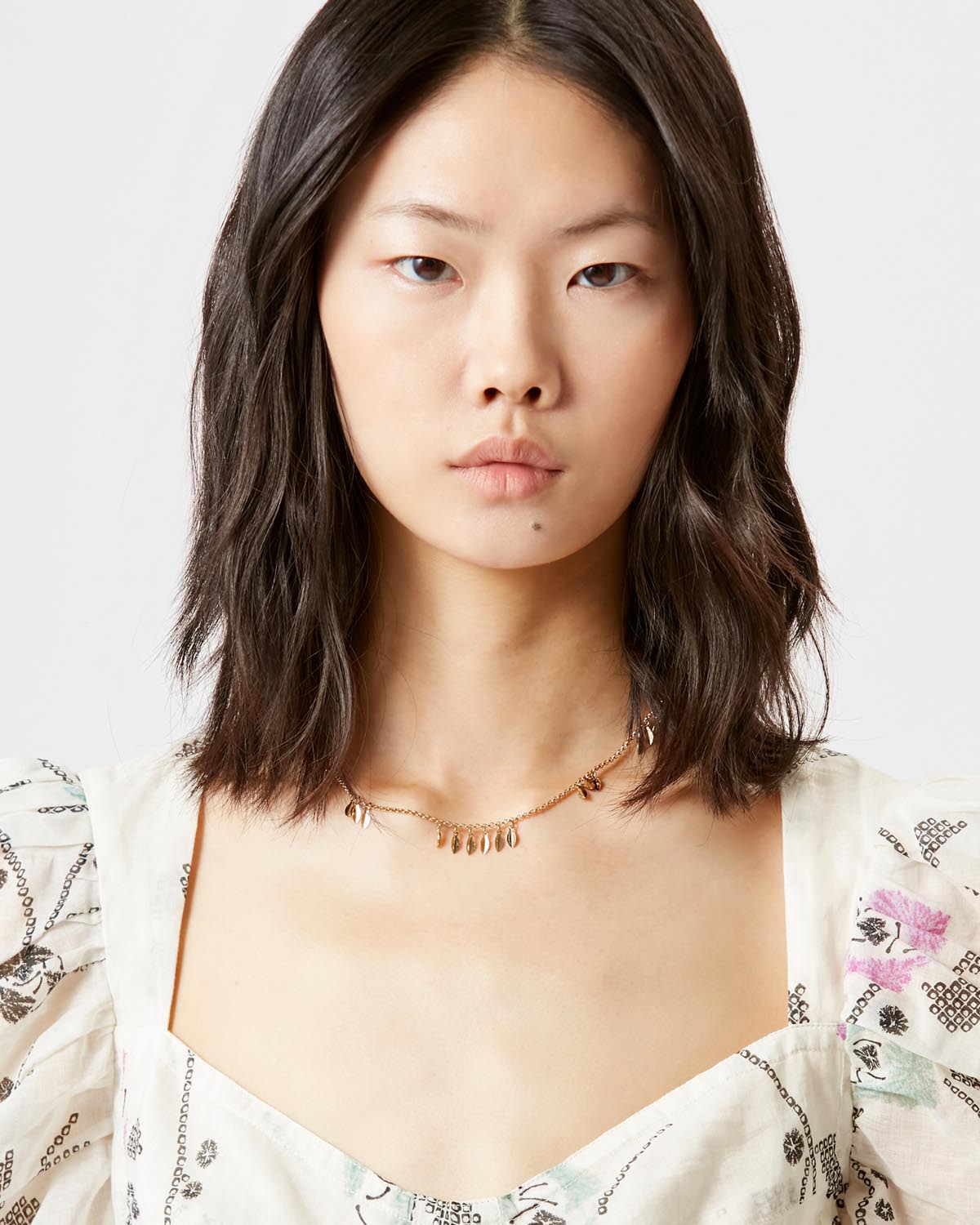 Metal shiny leaf choker - Gold - Woman - 3