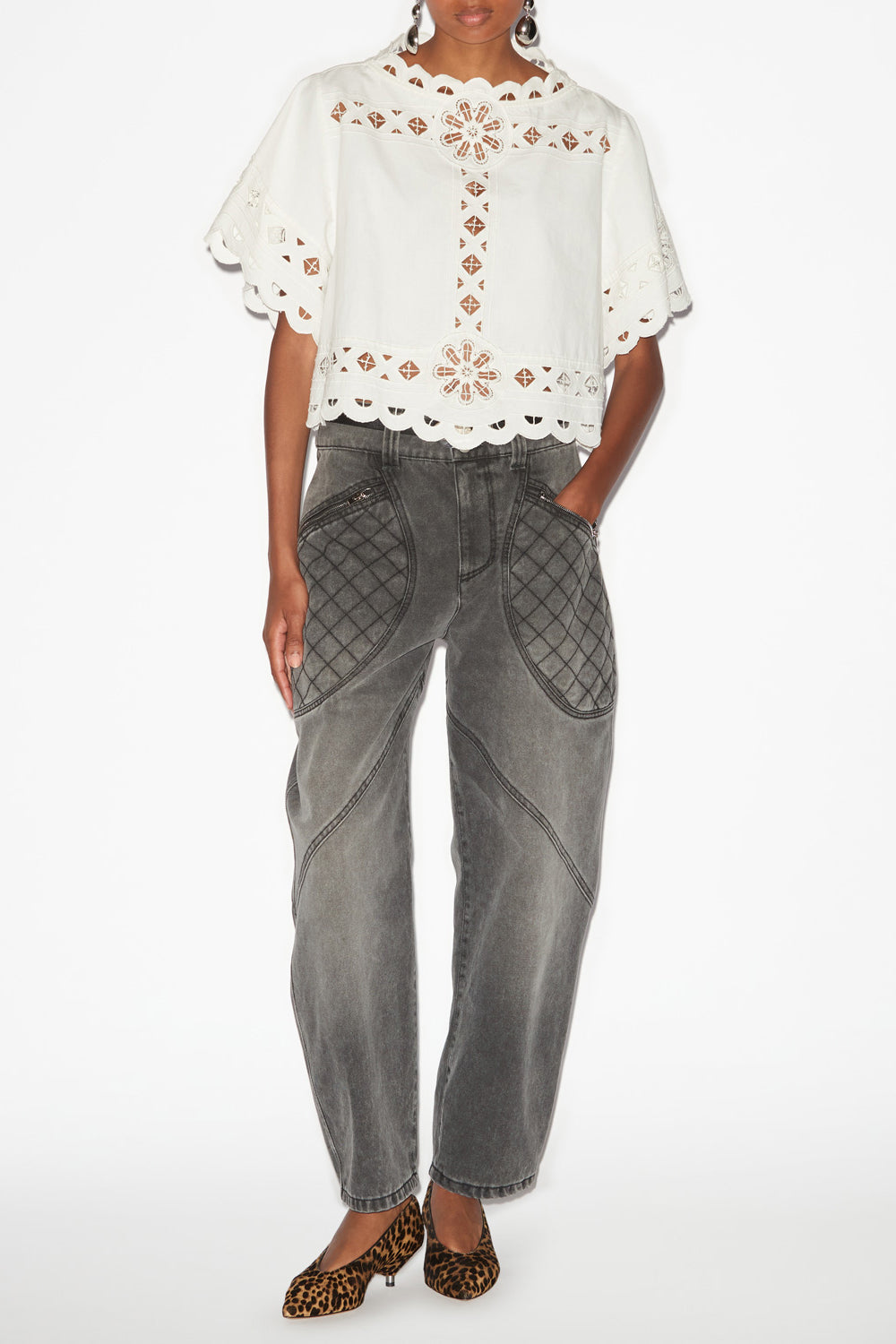 파리사(Parissa) 탑