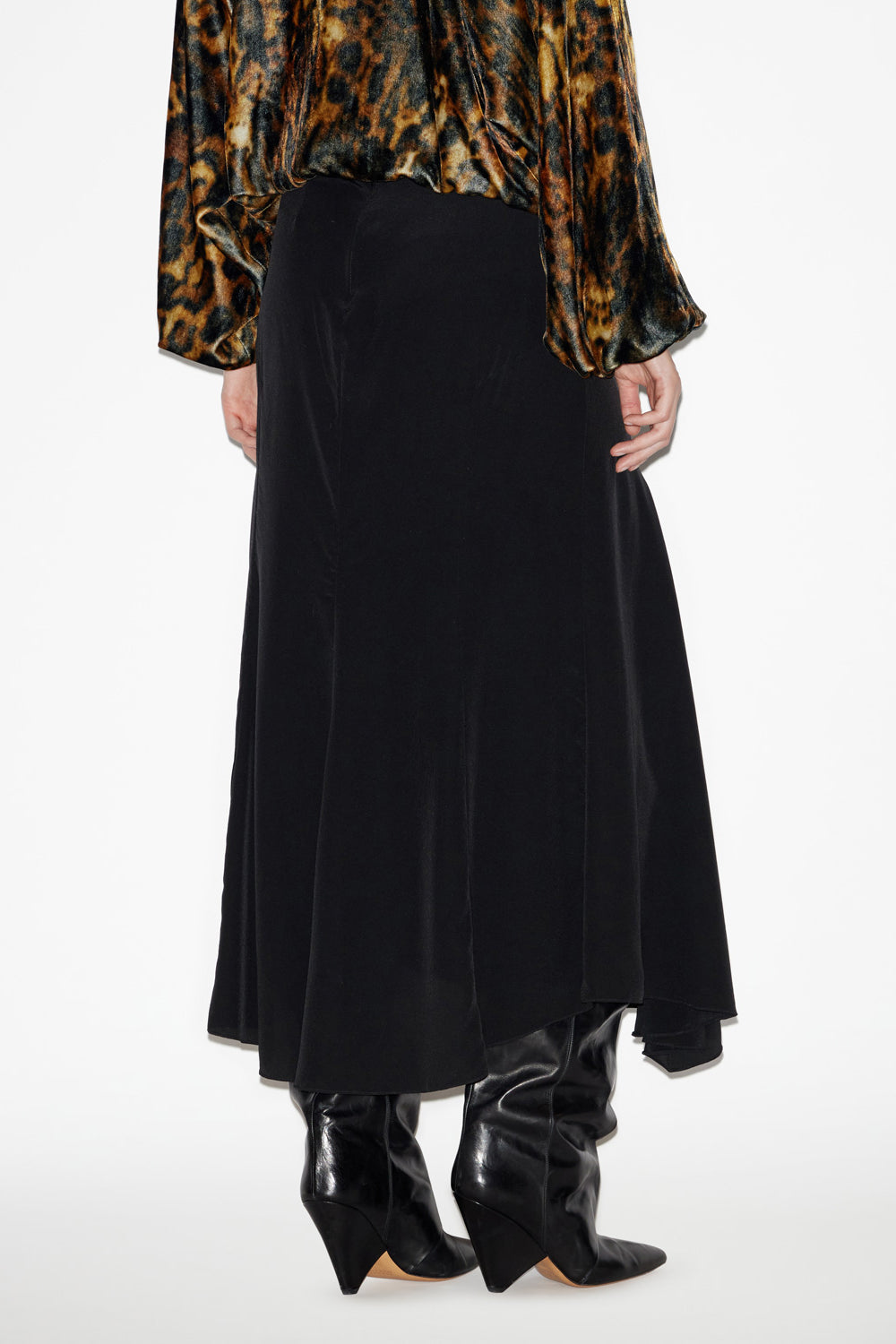 Gonna midi hortensia in crêpe de chine tinta unita - Nero - Woman - 5