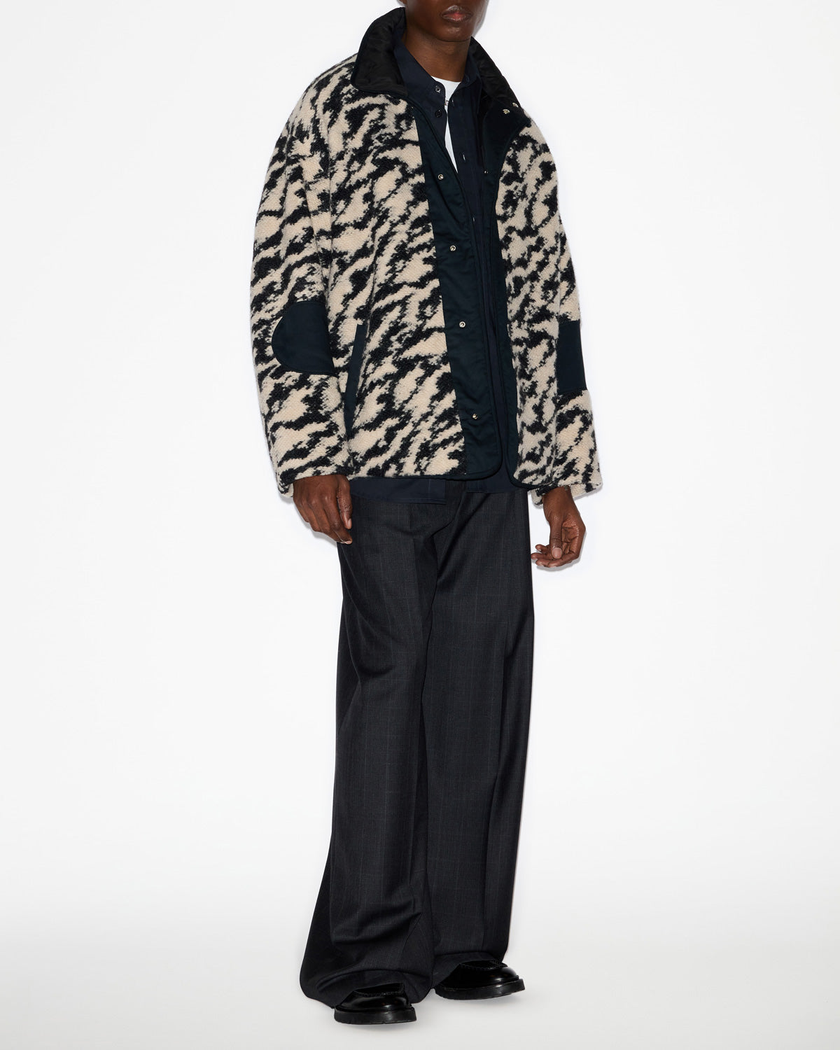 오데마(odemmah) 제브라 패턴 울 퀼팅 리버시블 코트 - Black-beige - Man - 1