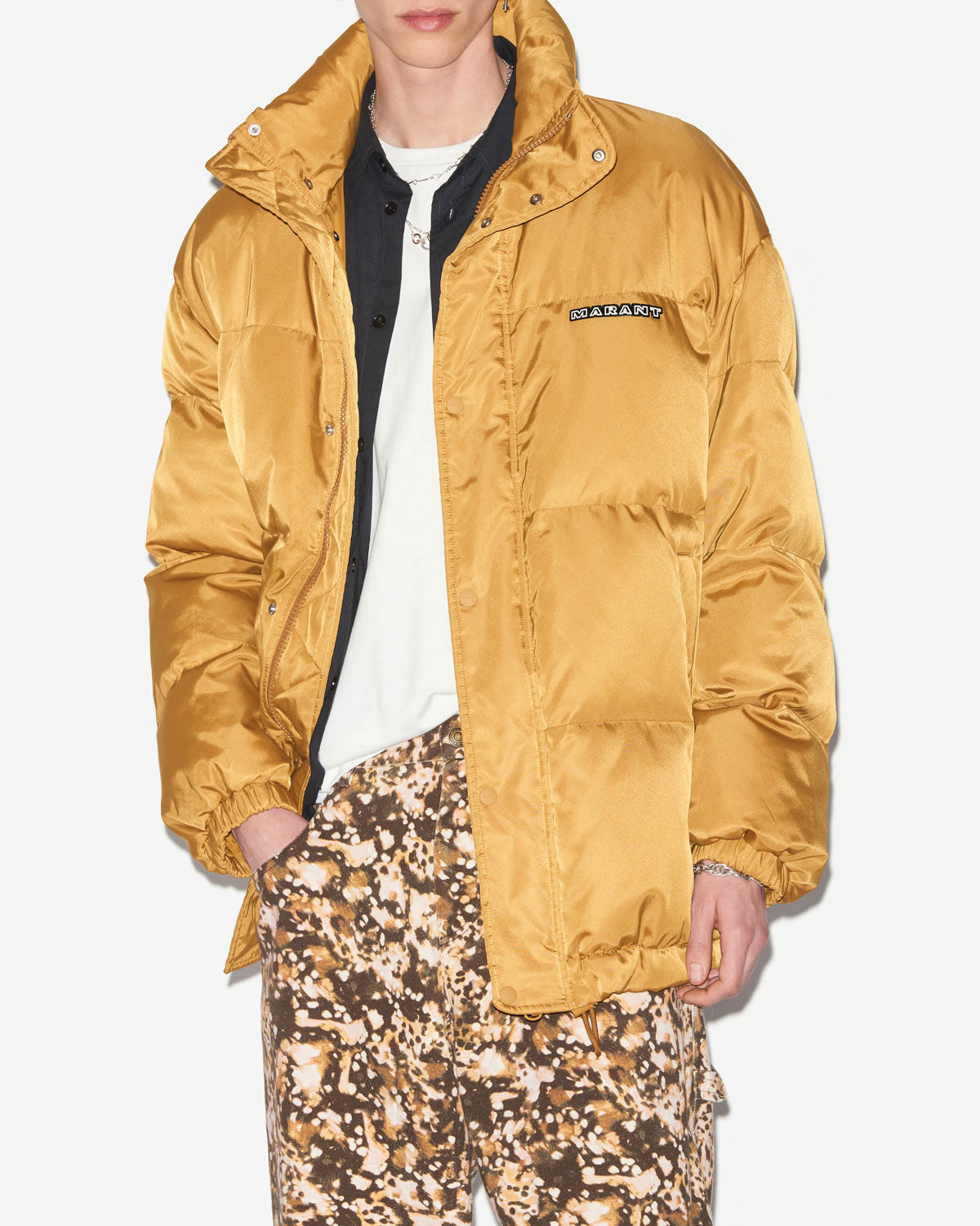 딜마(dilma) 플레인 패딩 반코트 - Ochre - Man - 3