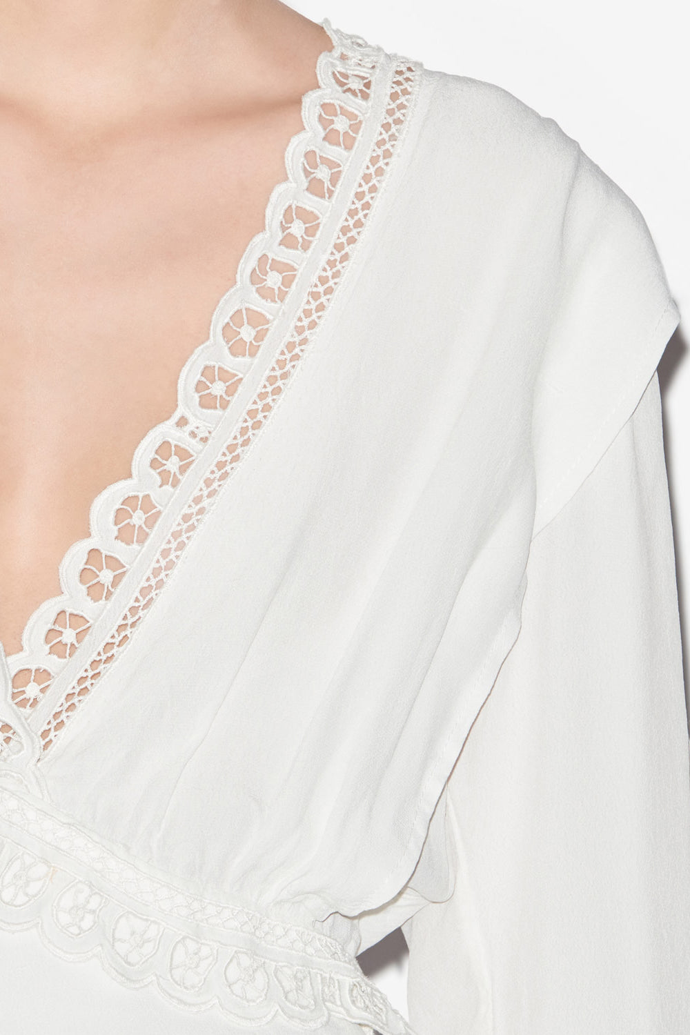 Abito felie corto in crêpe tinta unita con pizzo sangallo - Bianco - Woman - 3