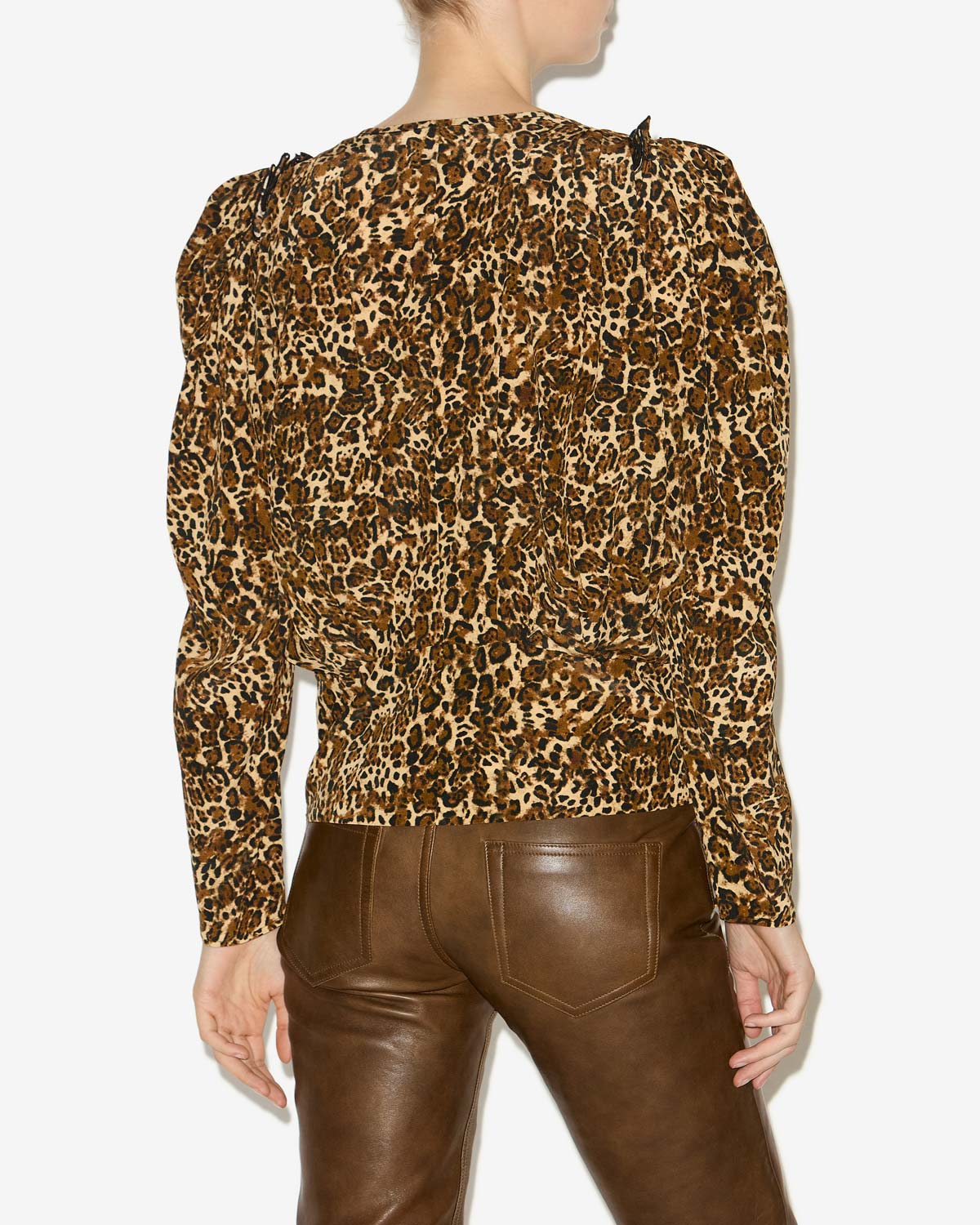 Blusa zarga de seda estampada con pliegues - Leopard - Woman - 4