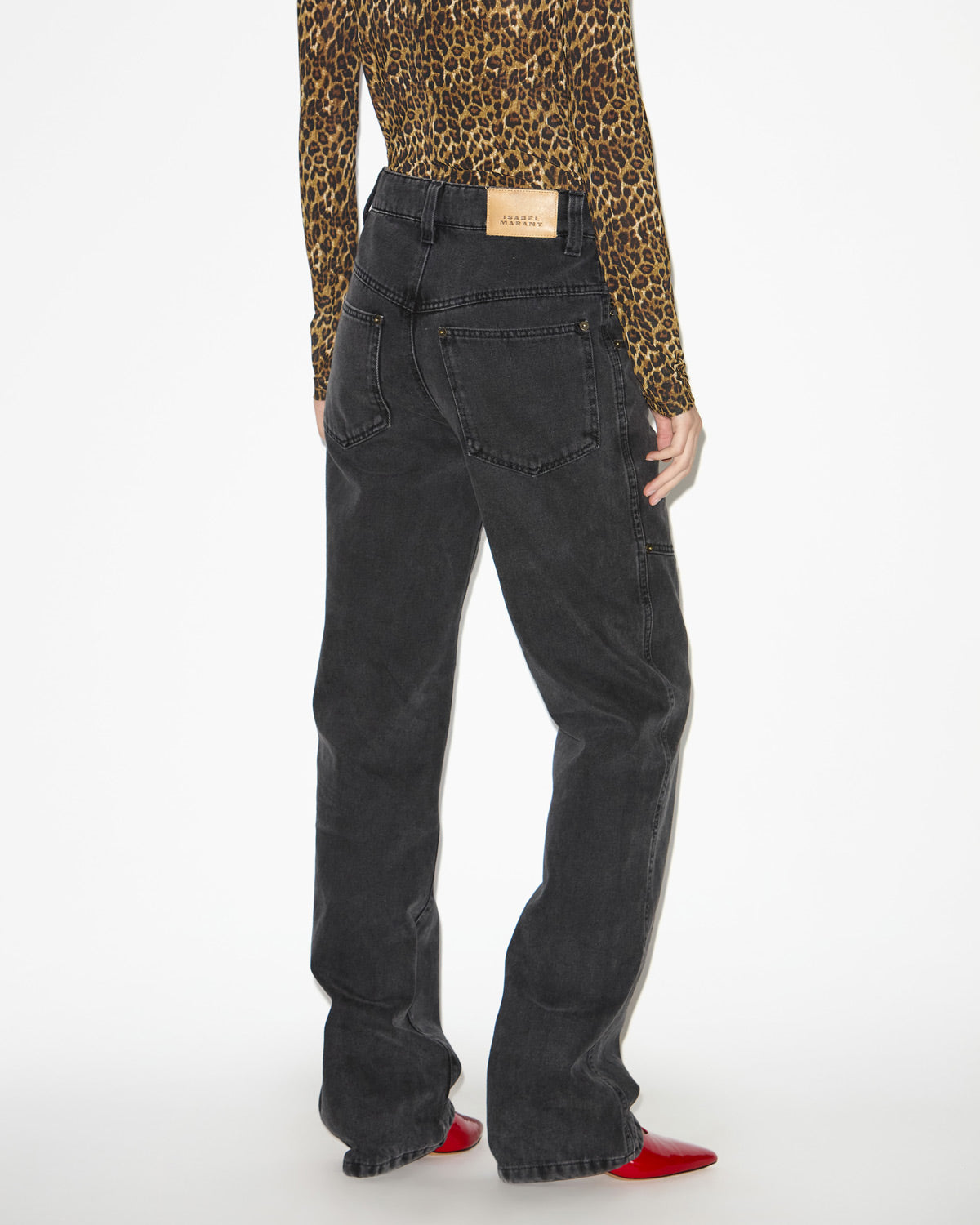 브린리(brinley) 데님 하이 웨이스트 팬츠 - 검정으로 씻어낸 - Woman - 4