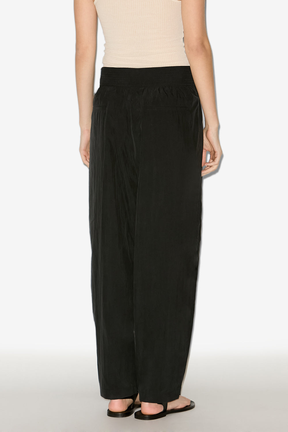 Pantalón recto gleenaf con frunces - Negro - Woman - 5