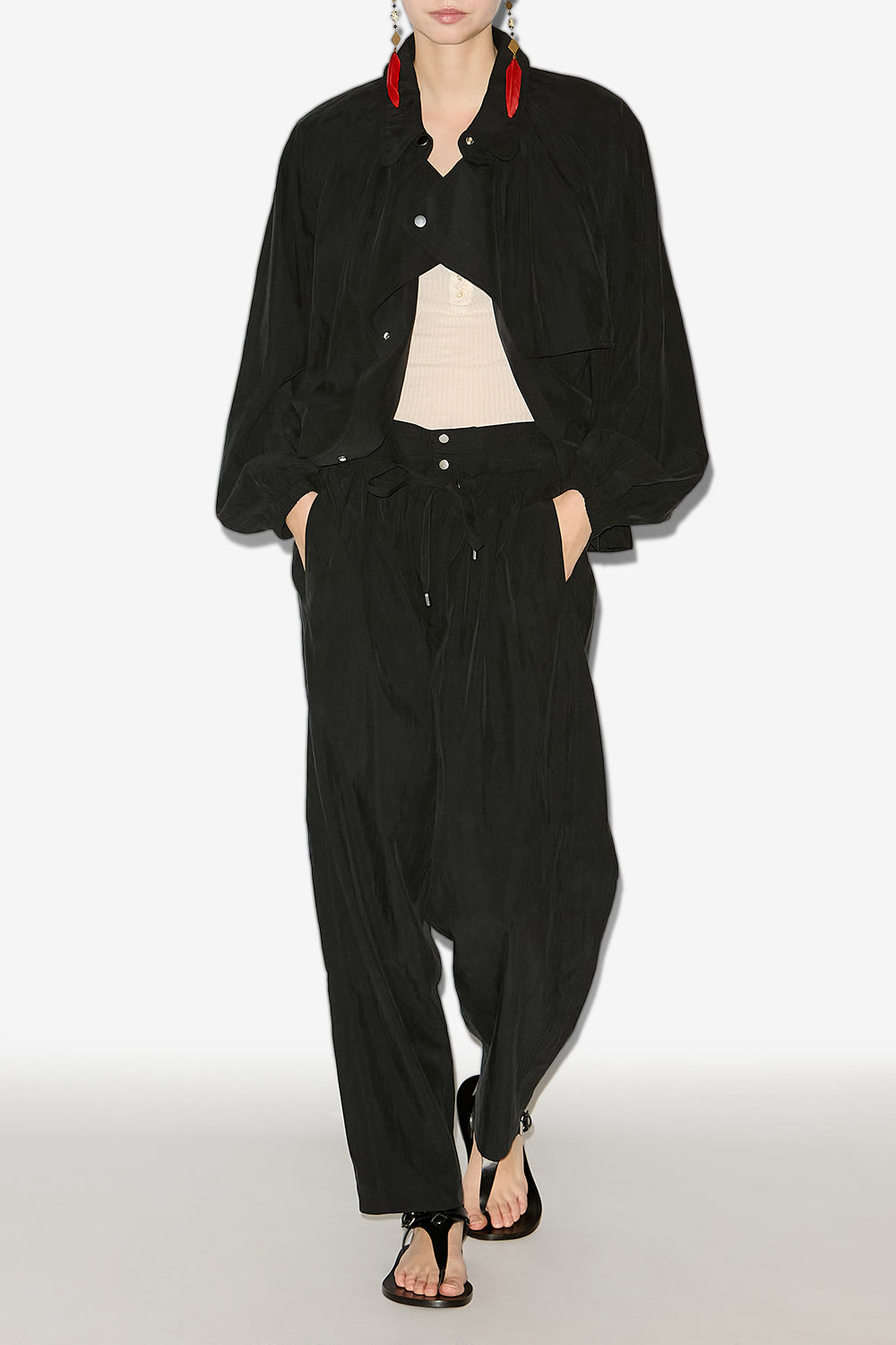 Pantalón recto gleenaf con frunces - Negro - Woman - 2