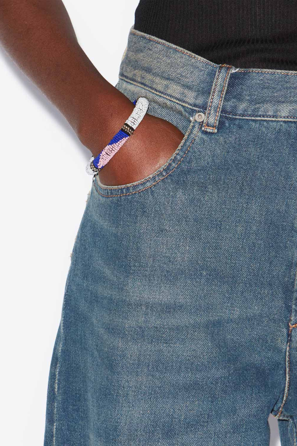 Manschettenarmband aus perlen nuna - White and silver - Woman - 2